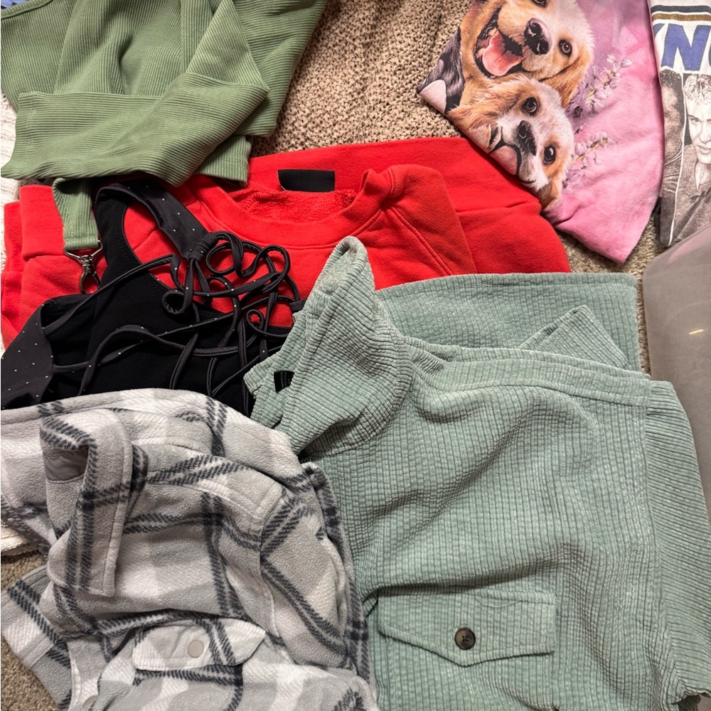 Top sweaters lot MEDIUM Nike Zara Athleta - Picture 7 of 7